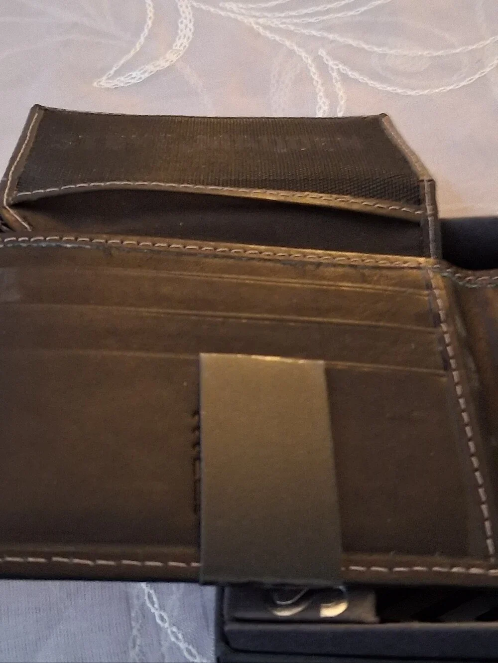 Steve Madden Men's Passcase Leather Bifold Wallet